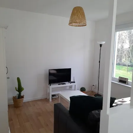 By Angelique 1 Rdc * Busnes